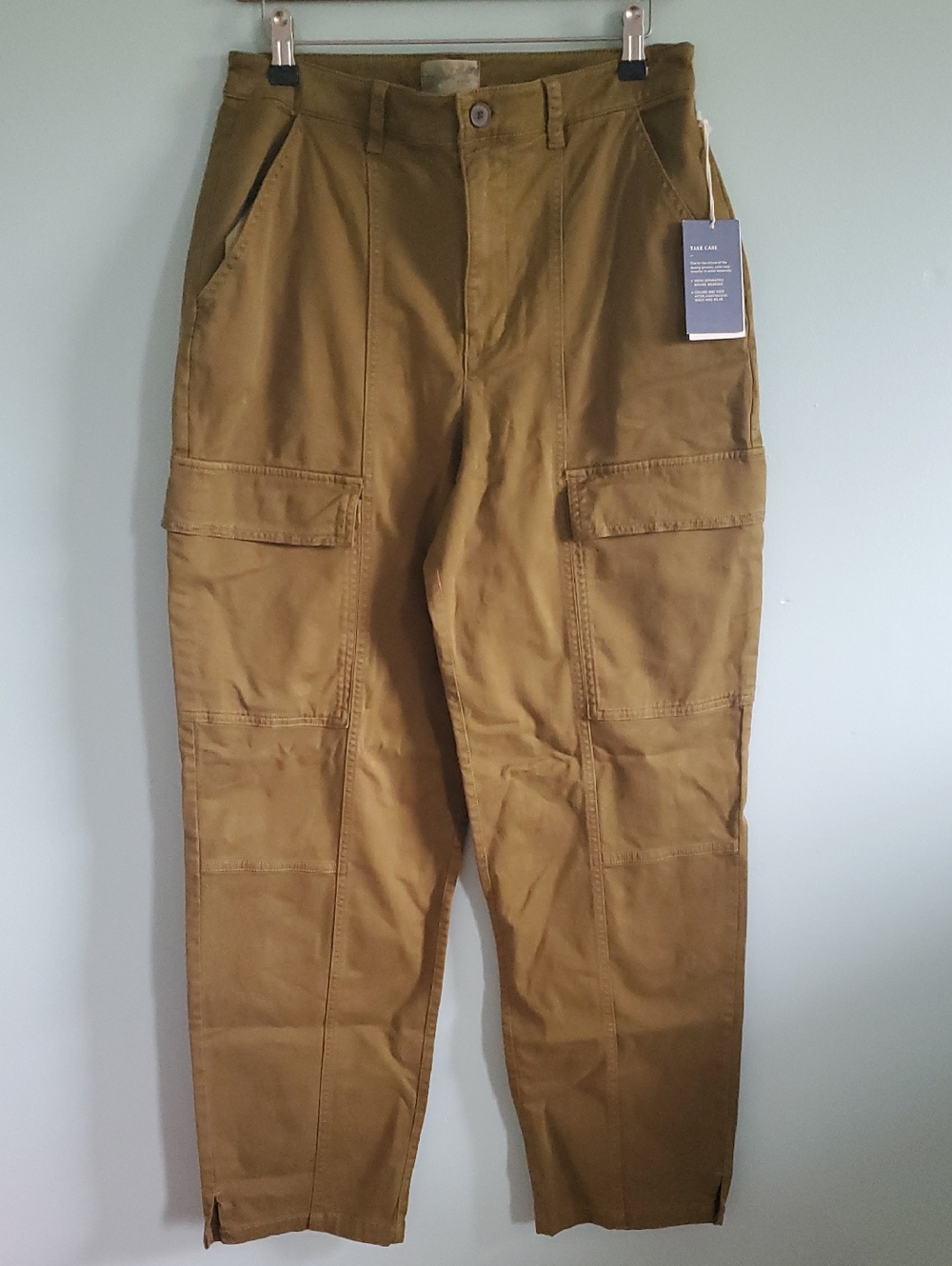 Universal Thread Women's Cargo Pants in Tan